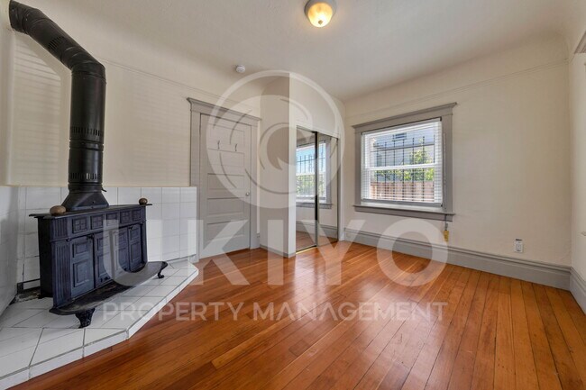 Building Photo - 3337 California St