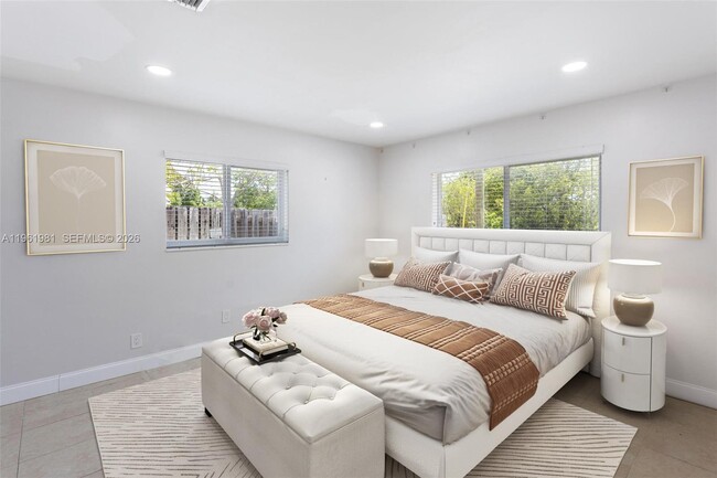 Building Photo - 3241 NE 17th Ave