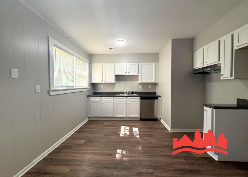 Building Photo - 745 Margie Dr