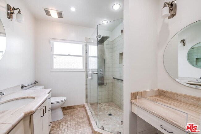 Building Photo - 11889 Tiara St