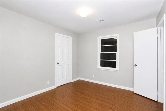 Building Photo - 202 Wendan Way