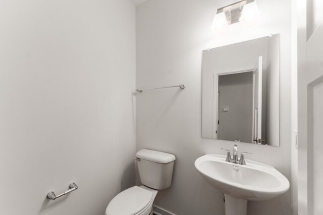 Building Photo - 144 Dusky Willow Dr