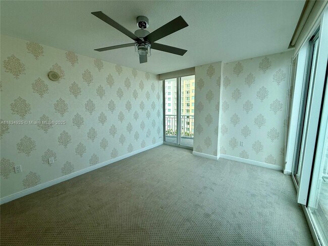 Building Photo - 1745 E Hallandale Beach Blvd