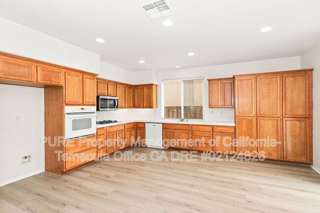 Building Photo - 29355 Grande Vista Ave
