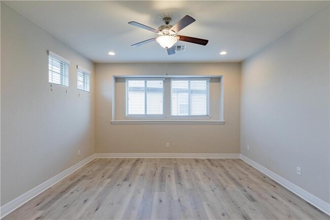 Building Photo - 6224 Lake Teravista Way