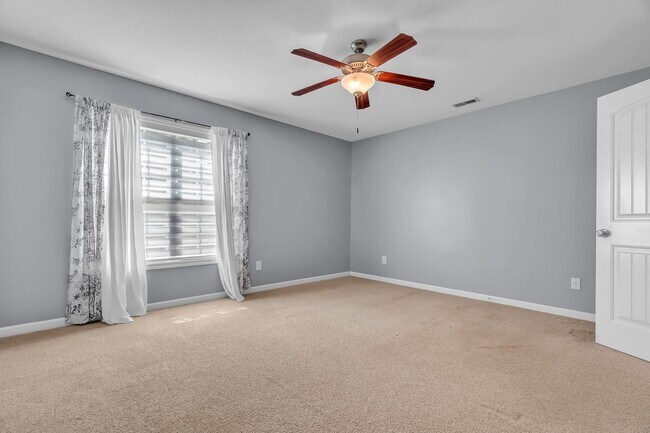 Building Photo - 477 Sand Ridge Rd