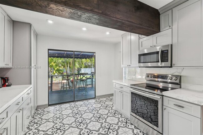 Building Photo - 5703 SW 83rd St
