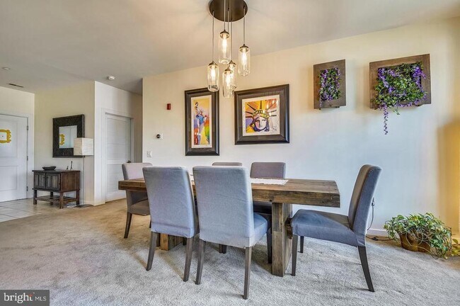 Building Photo - 2007 Clipper Park Rd