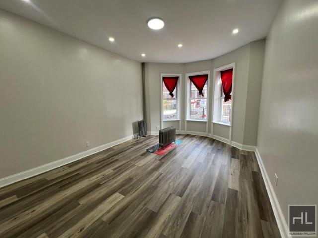 Building Photo - 3 bedroom in BROOKLYN NY 11226