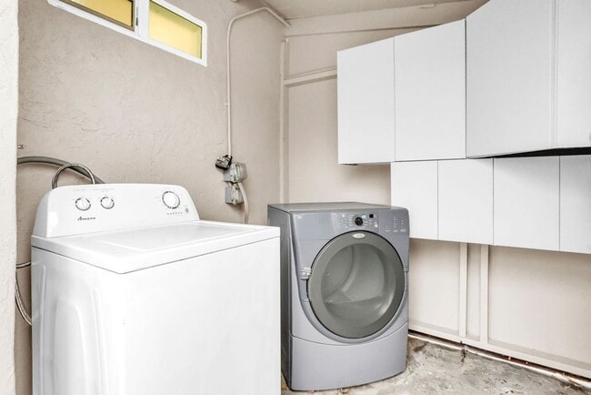 Building Photo - Clairemont Mesa Blvd 4414-4416 Duplex