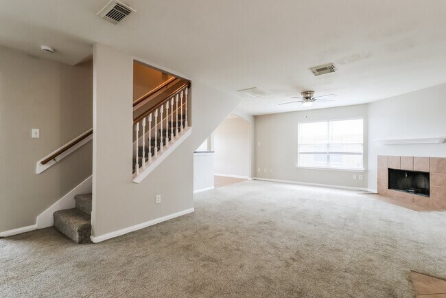 Building Photo - 25306 Barmby Dr