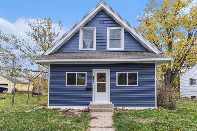 Building Photo - 1226 N Elmer St
