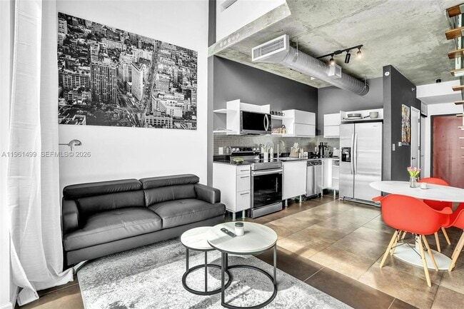 Building Photo - 690 SW 1st Ct