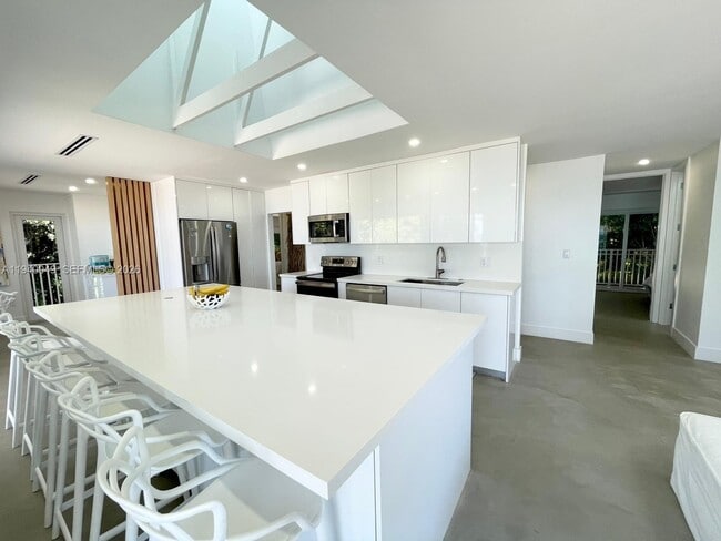 Building Photo - 96180 Overseas Hwy