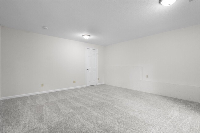 Building Photo - 4111 Watertown Pl
