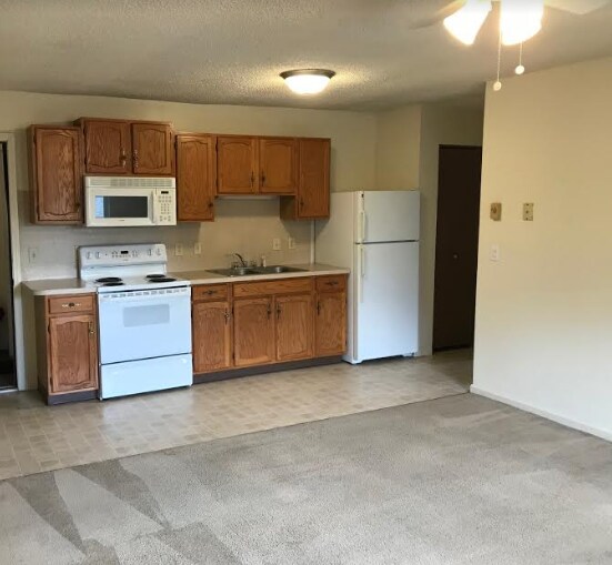 Building Photo - 3736 Carman Rd