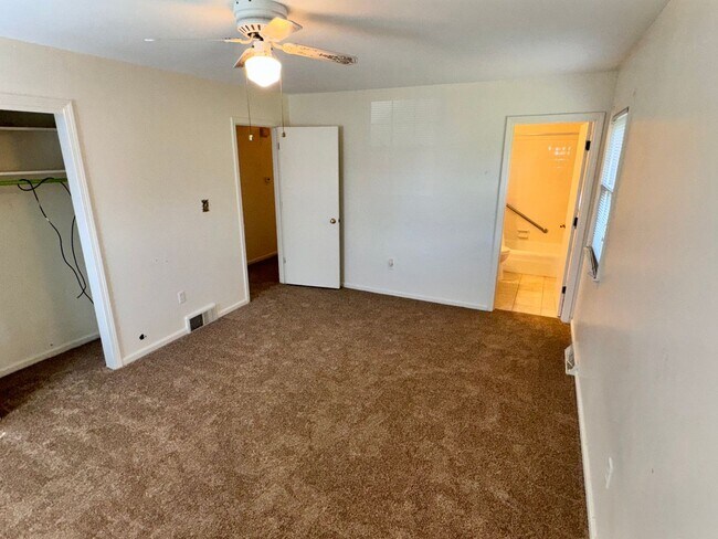 Building Photo - Beautiful House in Tates Creek! 4 BR, 2.5 ...