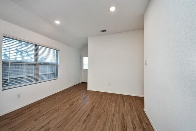 Building Photo - 19348 Villa Mesa Dr