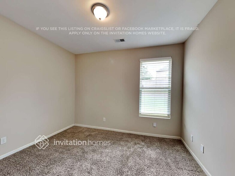 Building Photo - 1833 Crandon Ct