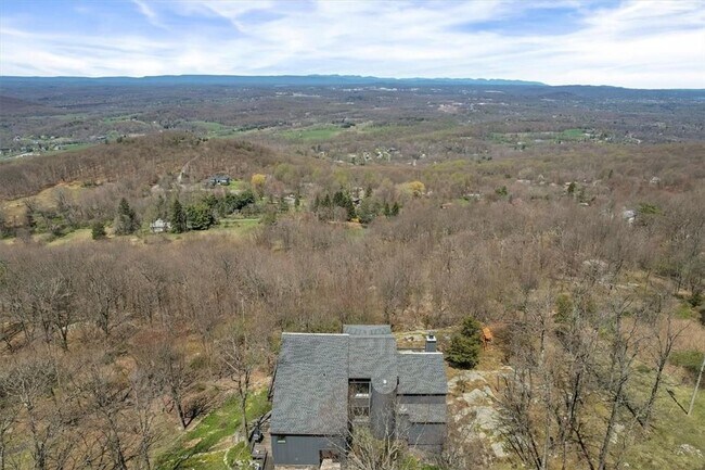 Building Photo - 94 Mine Hill Rd