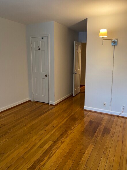 Main level bedroom - 3441 S Stafford St