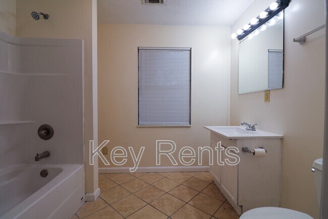 Building Photo - 4679 Bradley Dr