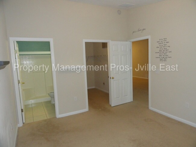 Building Photo - 7067 Deer Lodge Cir