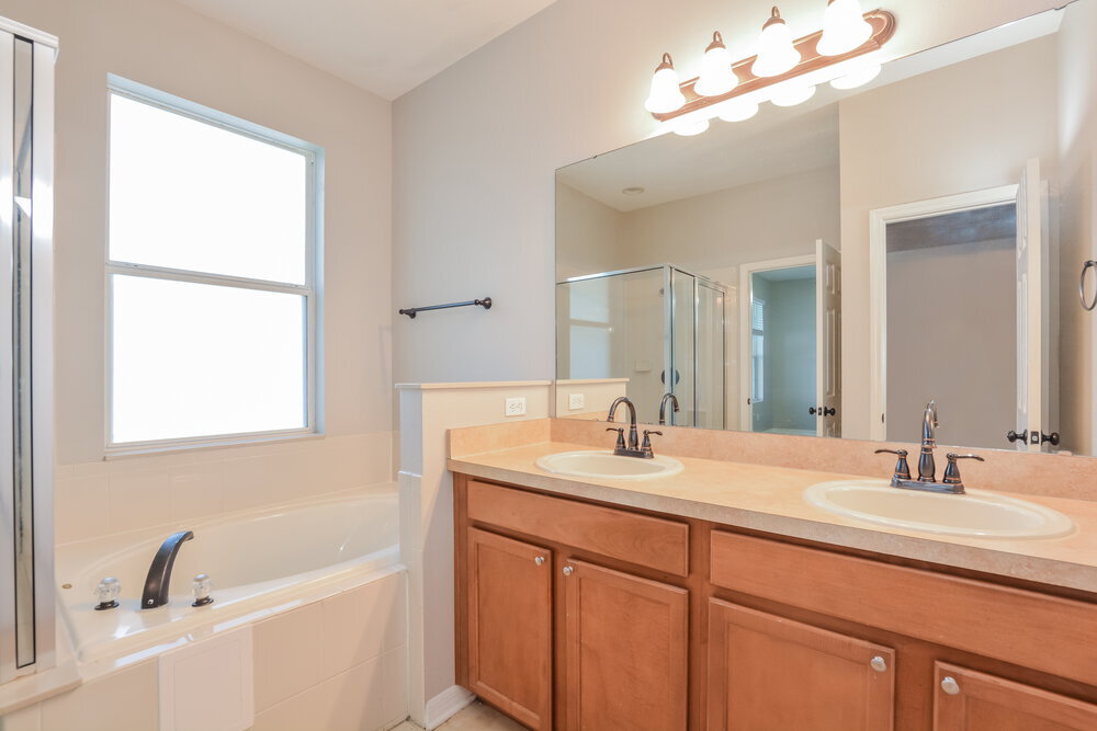 Building Photo - 15128 Stonebriar Way