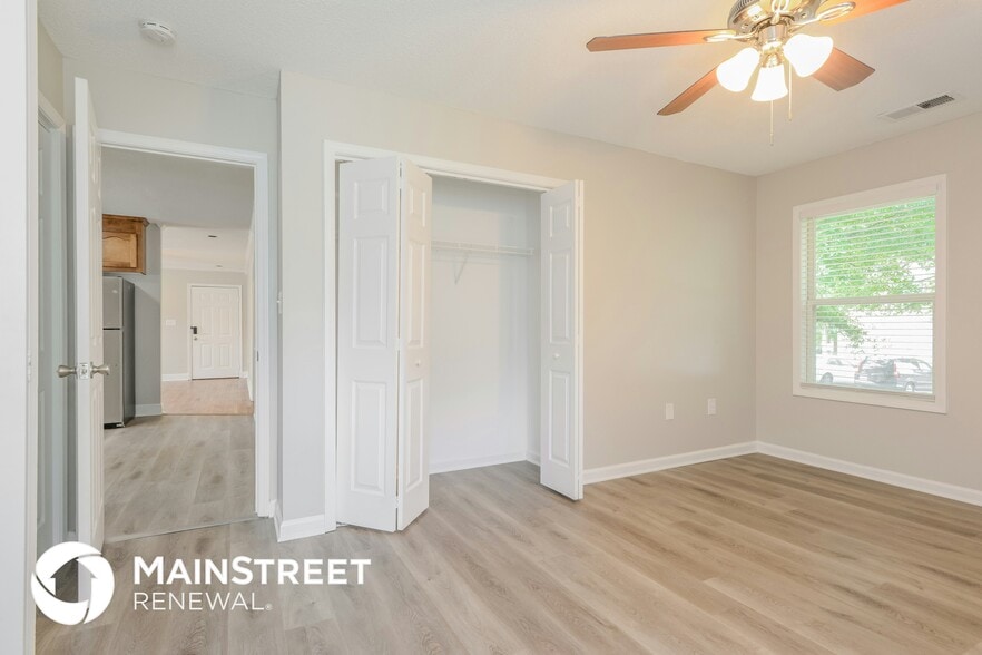 Building Photo - 146 Pratt St