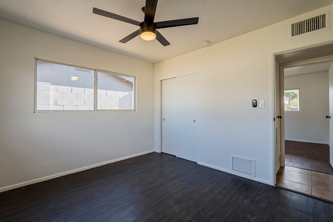 Building Photo - Updated home in Chandler!