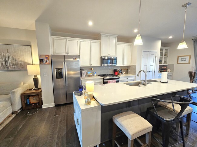 Building Photo - 15 Stinson Rd