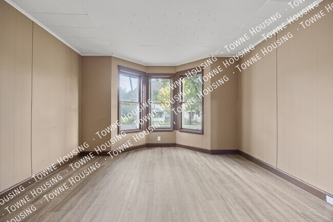 Building Photo - 1361 North Ave