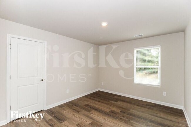 Building Photo - 27 Grande Bay Dr