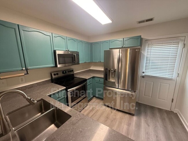 Building Photo - 2145 Pavilion Ct