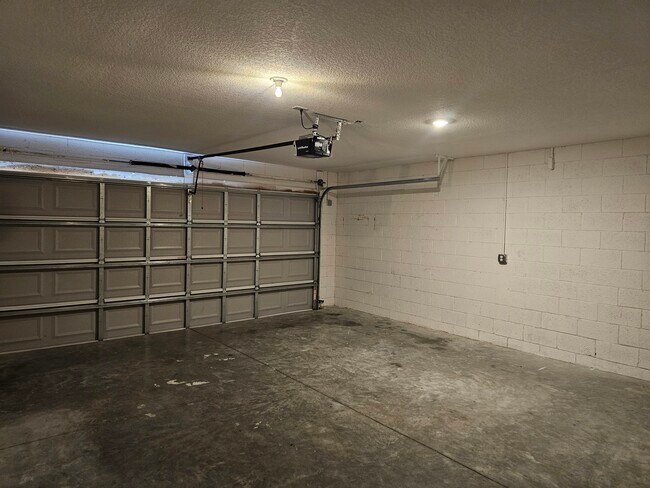 Building Photo - 15593 SW 23rd Court Rd