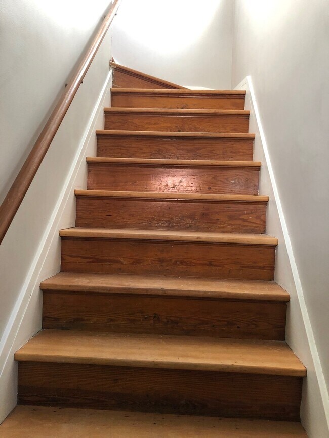 Entrance Stairway - 377 Fisher Rd