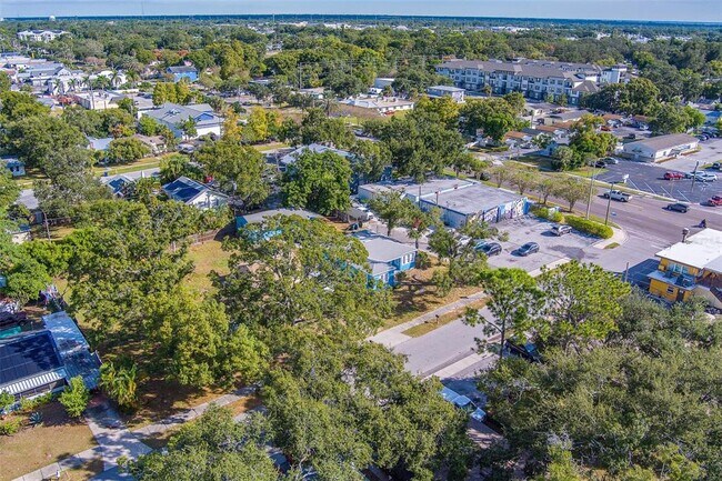 Building Photo - 810 2nd Ave NW