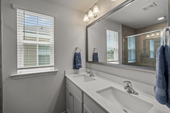 Building Photo - 226 Flagler Dr