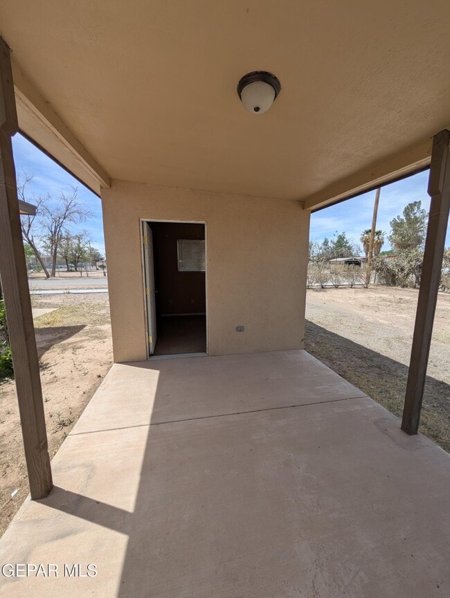 Building Photo - 10372 Manzana Rd