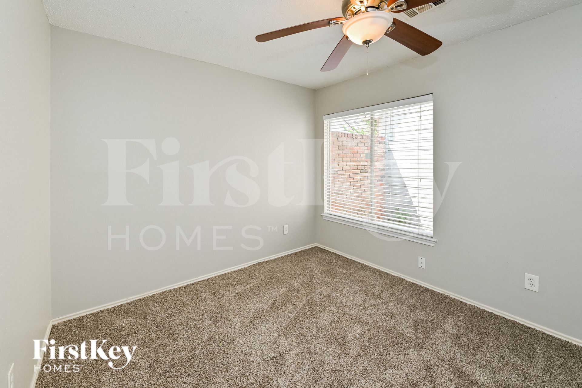 Building Photo - 11811 Meadowchase Dr