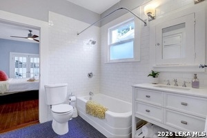Building Photo - 141 E Woodlawn Ave