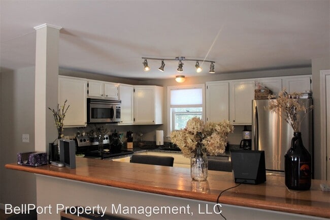 Building Photo - 3 br, 2 bath House - 2 Fox Run Road