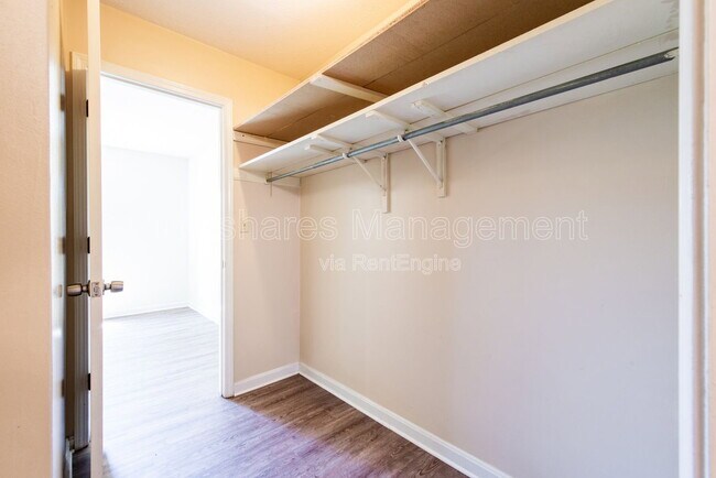 Building Photo - 4406 S Brook St