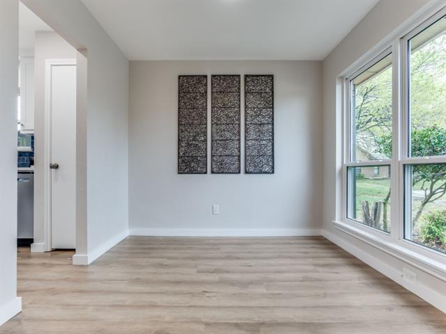 Building Photo - 8106 Meadowlark Ln
