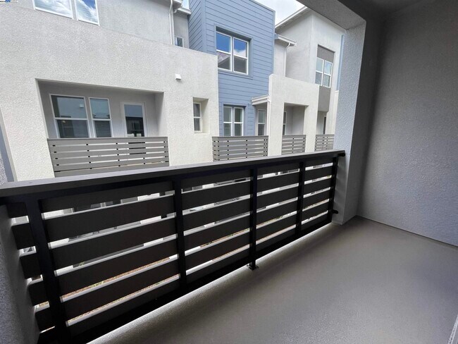 Building Photo - 5708 Melon Ct