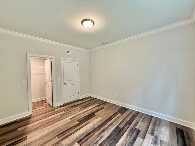 Building Photo - Remodeled 4BD, 3BA Wake Forest Home with L...