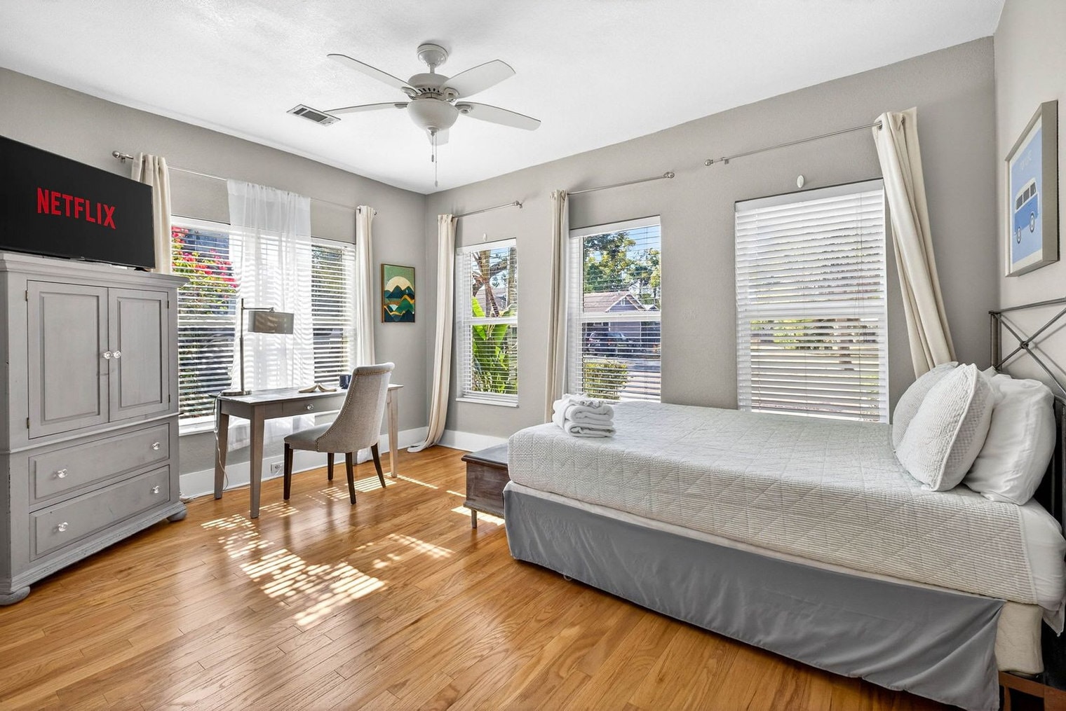 Building Photo - 2705 N Poplar Ave