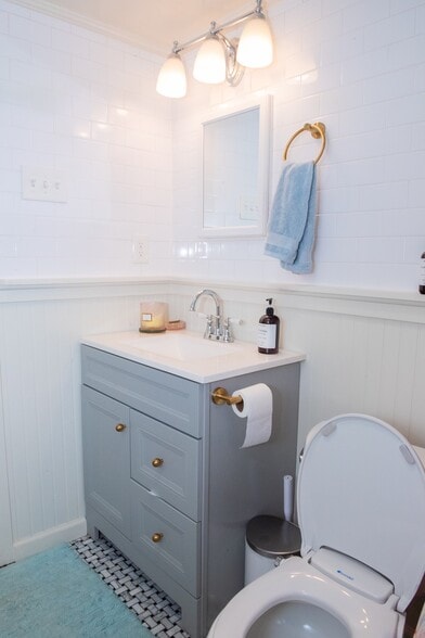 Building Photo - 870 Vera St SE