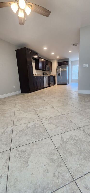 Building Photo - 5151 SE 103rd Ln