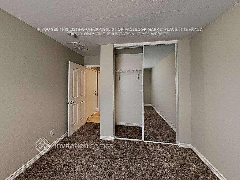 Building Photo - 4110 E Sierrita Rd